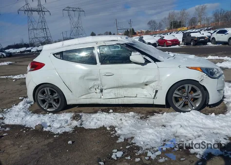 2012 Hyundai Veloster Base W/Gray z USA, uszkodzony, nr VIN KMHTC6AD2CU017867